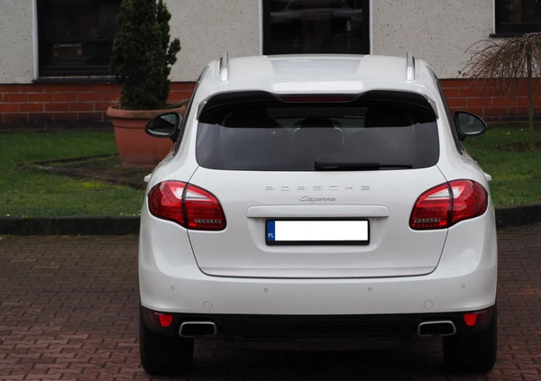 Porsche Cayenne cena 119000 przebieg: 205000, rok produkcji 2014 z Poręba małe 562